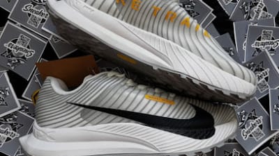 sneakers77 – photo 1