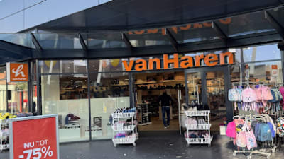 VAN HAREN – photo 1