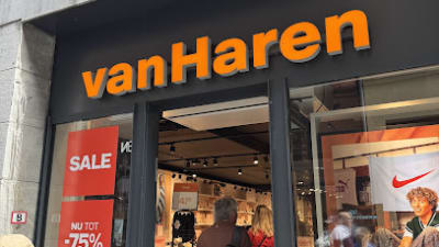 VAN HAREN – photo 1