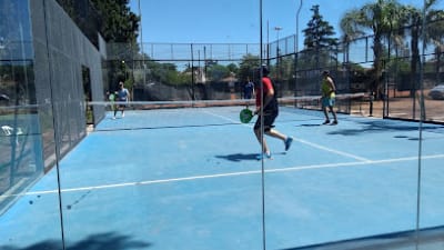 Les Courts - Tenis, Padel y Squash – photo 1
