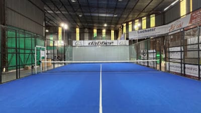 Complejo Deportivo Retro padel y futbol 5 – photo 1