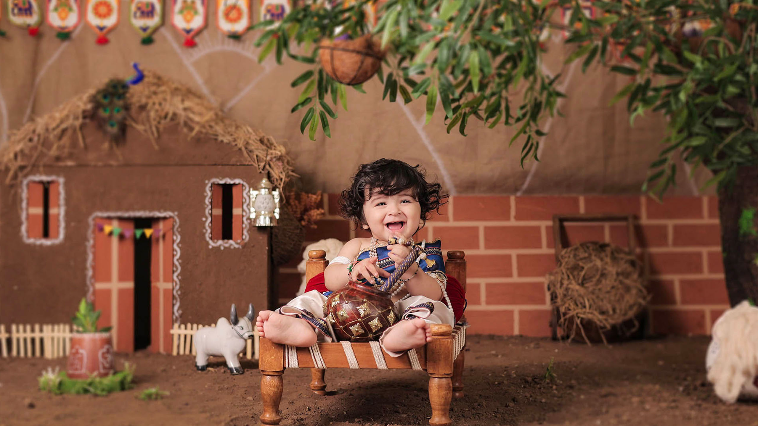 Explore beautiful moments from our Festival collection.