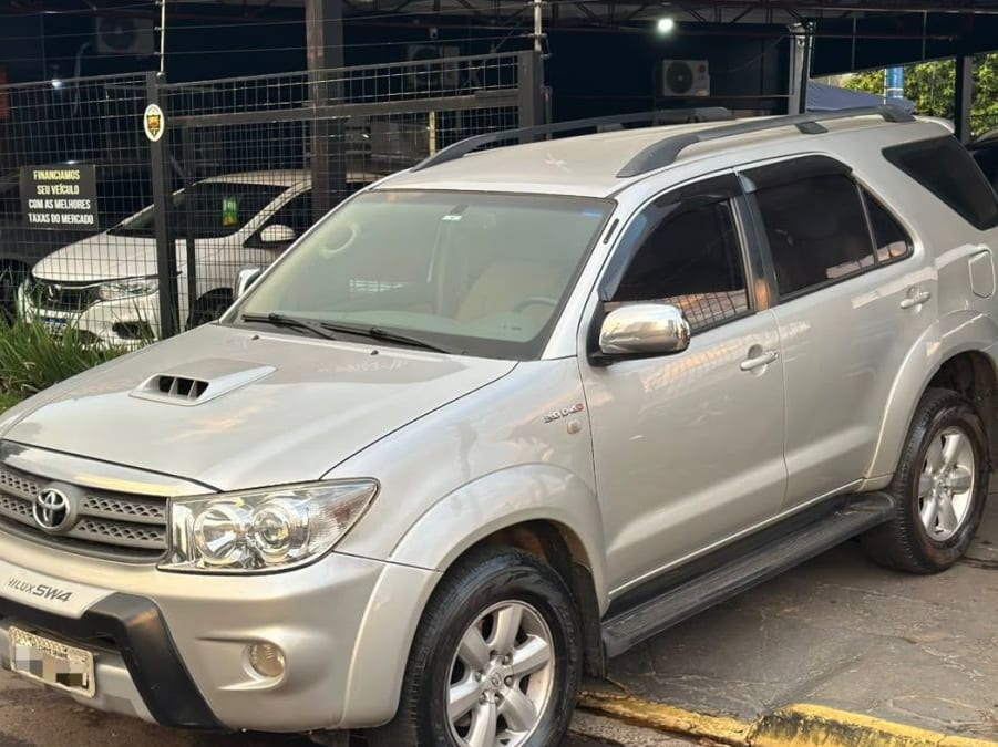 Toyota Hilux SW4 SRV D4-D 3.0TDi 16v 4x4 2007 — foto 1 de 10