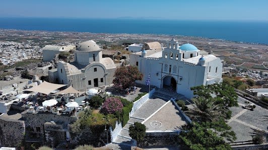4 days in Santorini: itinerary with Top attractions and For kids