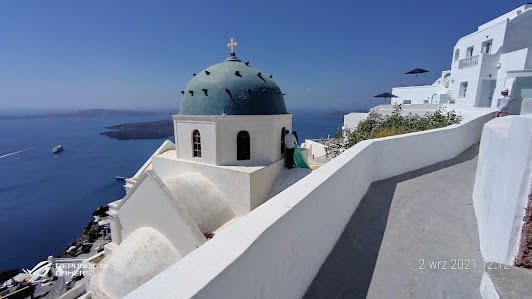 4-day itinerary in Santorini, Greece focusing on Top attractions and Shopping