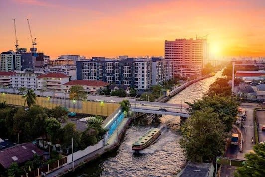 12-day itinerary in Bangkok, Thailand focusing on Top attractions and Nature and outdoor