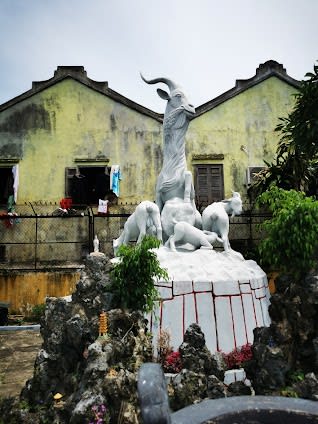 7 days in Hoi An, Vietnam - top attractions + Hidden gems - 7 days travel itinerary in Hội An, Quảng Nam, Vietnam featuring Relax and explore the lesser-known beach and Explore historical architecture and local history