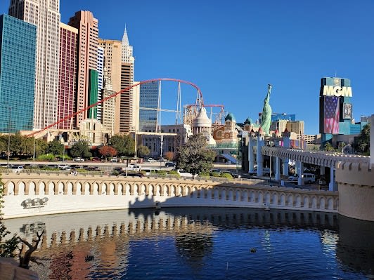 3 day itinerary for Las Vegas - Top Attractions - 3 days travel itinerary in Las Vegas, NV, USA featuring Las Vegas Strip and Caesars Palace