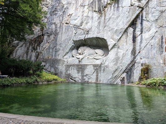 Lion Monument (Löwendenkmal)