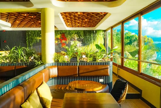 Smooth Boracay - Cafe, Restaurant & Lounge