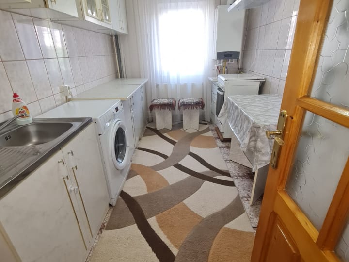 Apartament 3 camere Burdujeni — mobilat complet, centrală termică, termopane