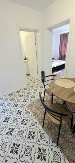 Garsonieră Zona Bucovina Suceava — renovată integral, centrală termică, balcon - foto 8 de 12