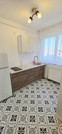 Garsonieră Zona Bucovina Suceava — renovată integral, centrală termică, balcon - foto 9 de 12