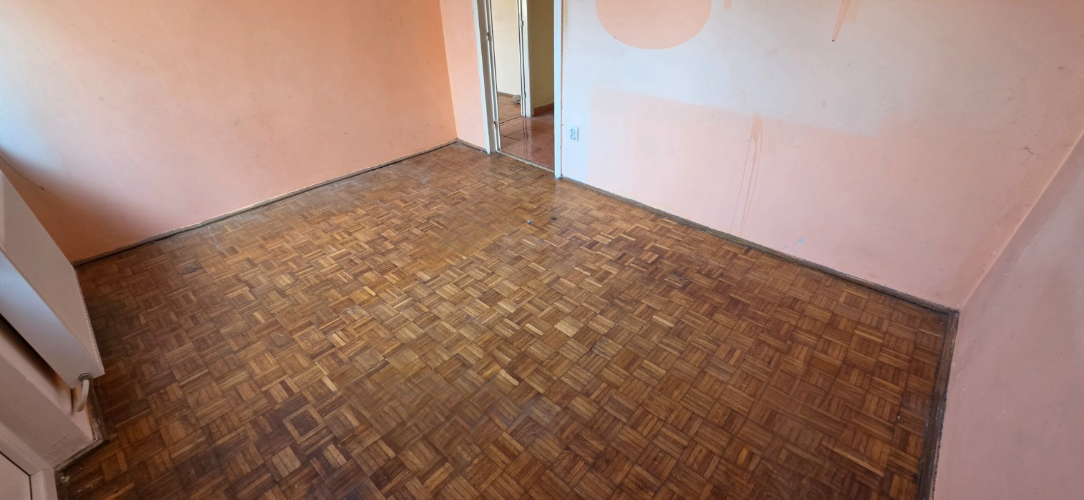 Apartament 3 camere Policlinică Suceava — bloc cărămidă, clasa energetică B