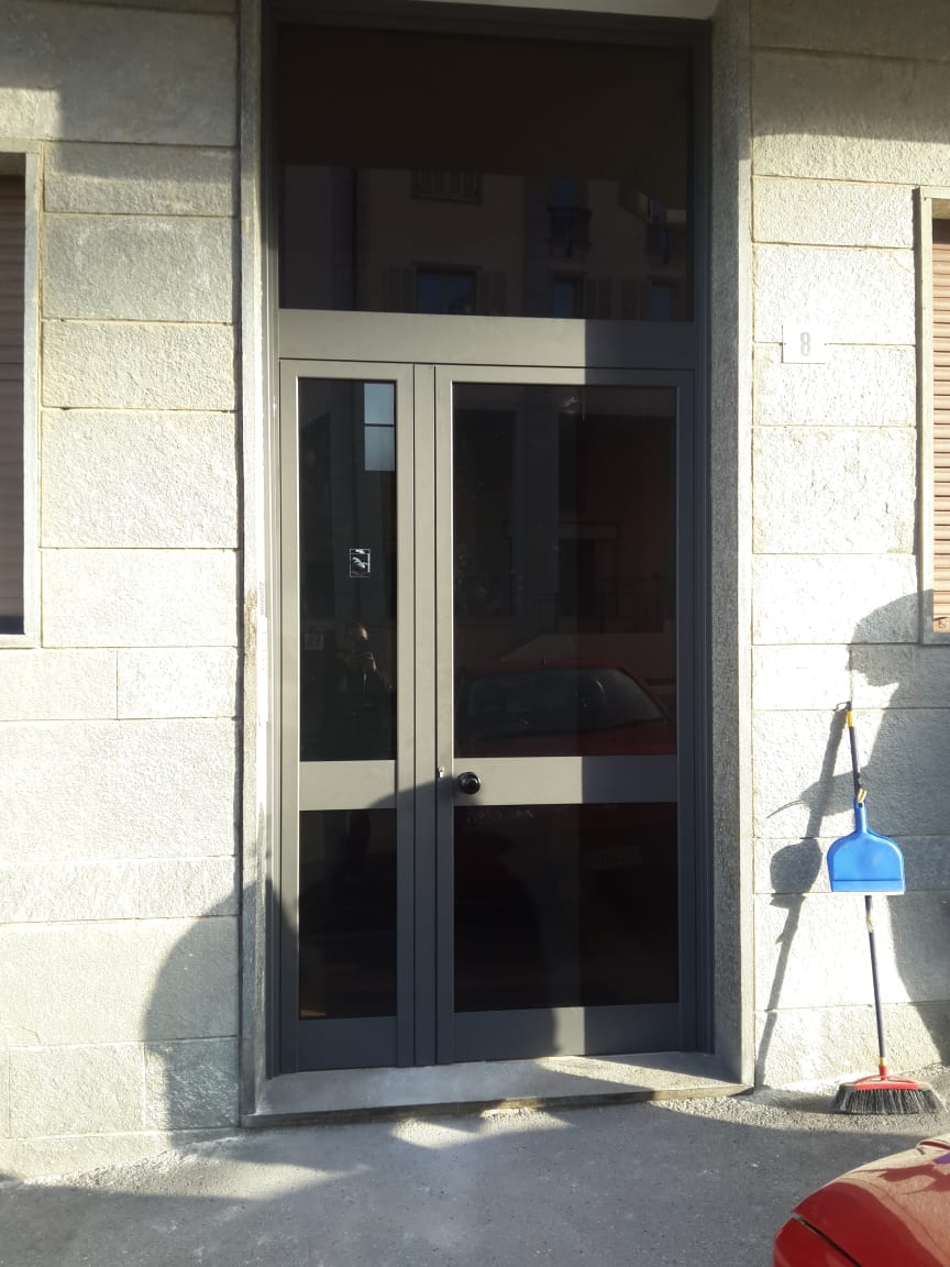 Portoncino ingresso condominio