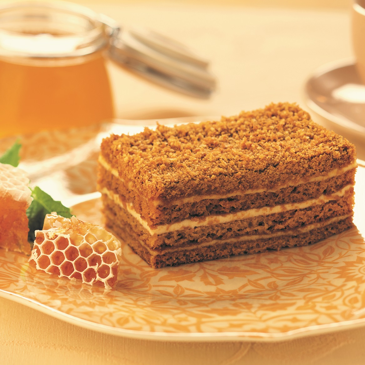 Honey cake 450g x 8 (Retail packed cakes) - Eesti Pagar AS