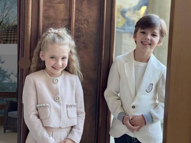 Двери в «золоте», трюмо с огромным зеркалом, на полу толстый ковер! Как выглядит девичья спаленка дочки Пугачевой