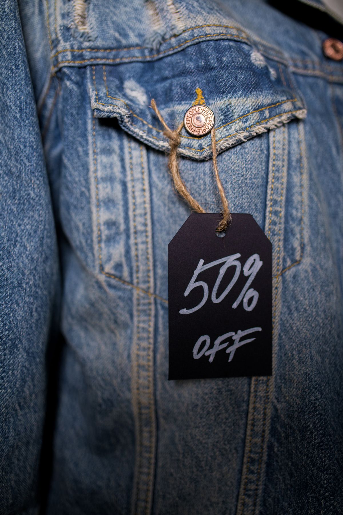 Black Friday Canada 2026 (Nov 27): The Early Planning Guide: How to tell a real deal from a loud discount