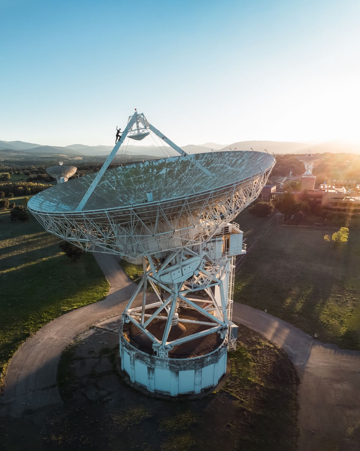 Starlink in Canada in 2026: What It Costs, Why Ontario Dumped It, and What's Next: What Starlink costs in Canada right now