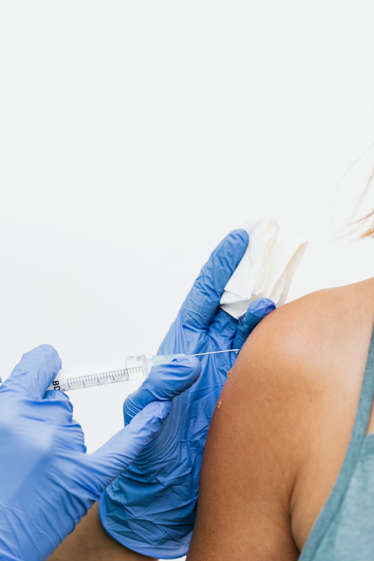Flu, COVID and RSV Shots in Canada This Fall: Province-by-Province Dates for 2026: Quebec: the big change this fall