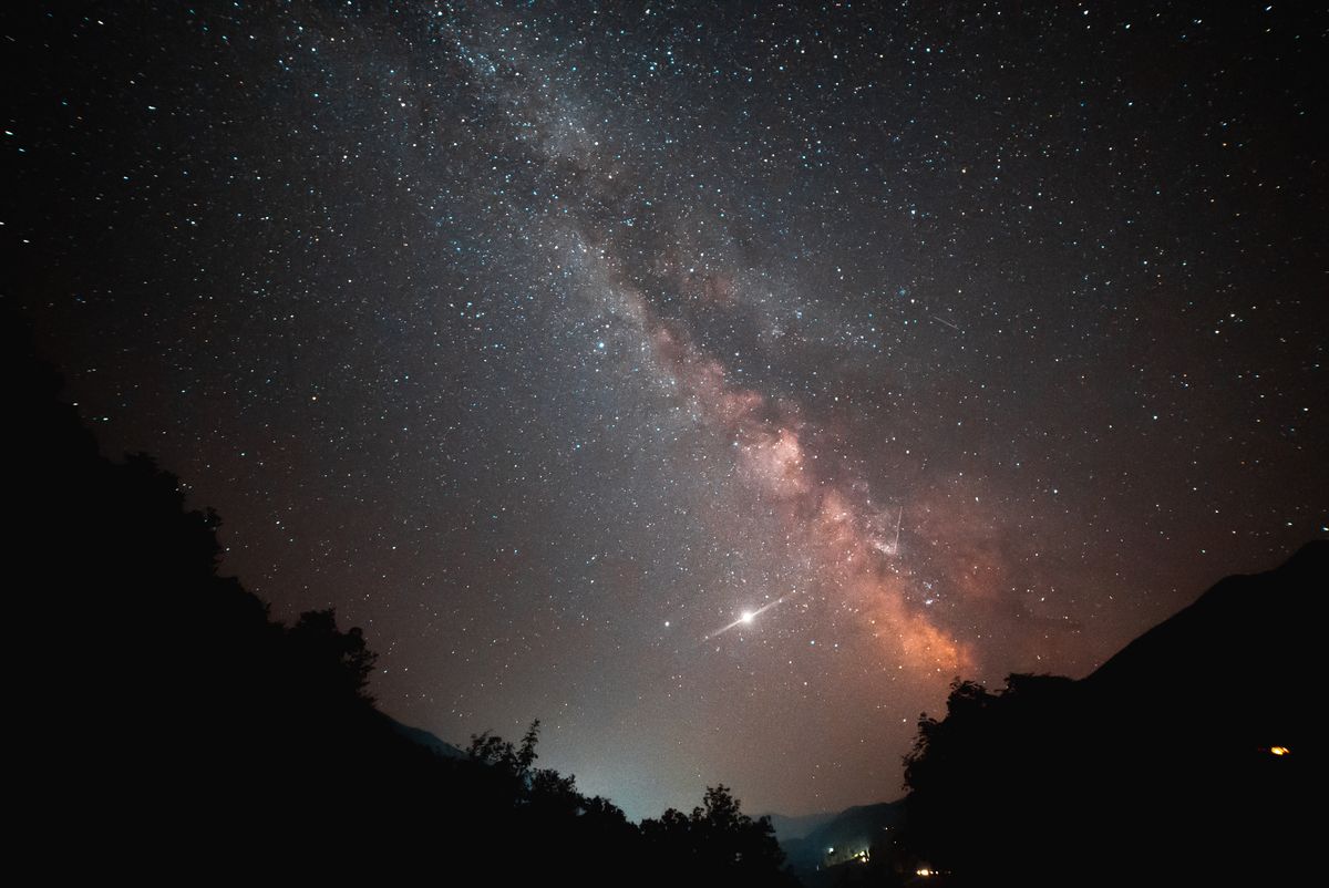 Canada's CHIME Telescope Just Detected the Glow of the 5-Billion-Year-Old Universe, On Its Own: How this helps study dark energy