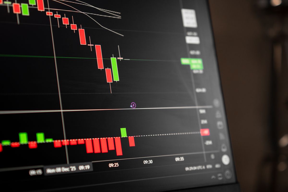 Best Dividend Stocks and Income Investments for 2026: A Canadian Guide: Sectors that anchor Canadian income portfolios