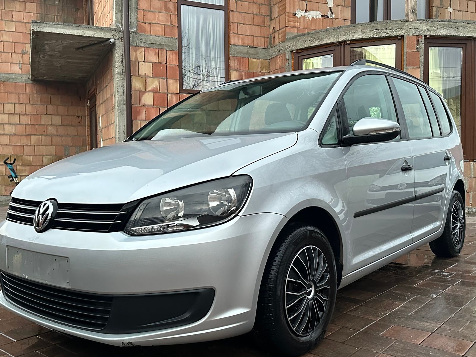 VW Touran 2011 1.6TDI