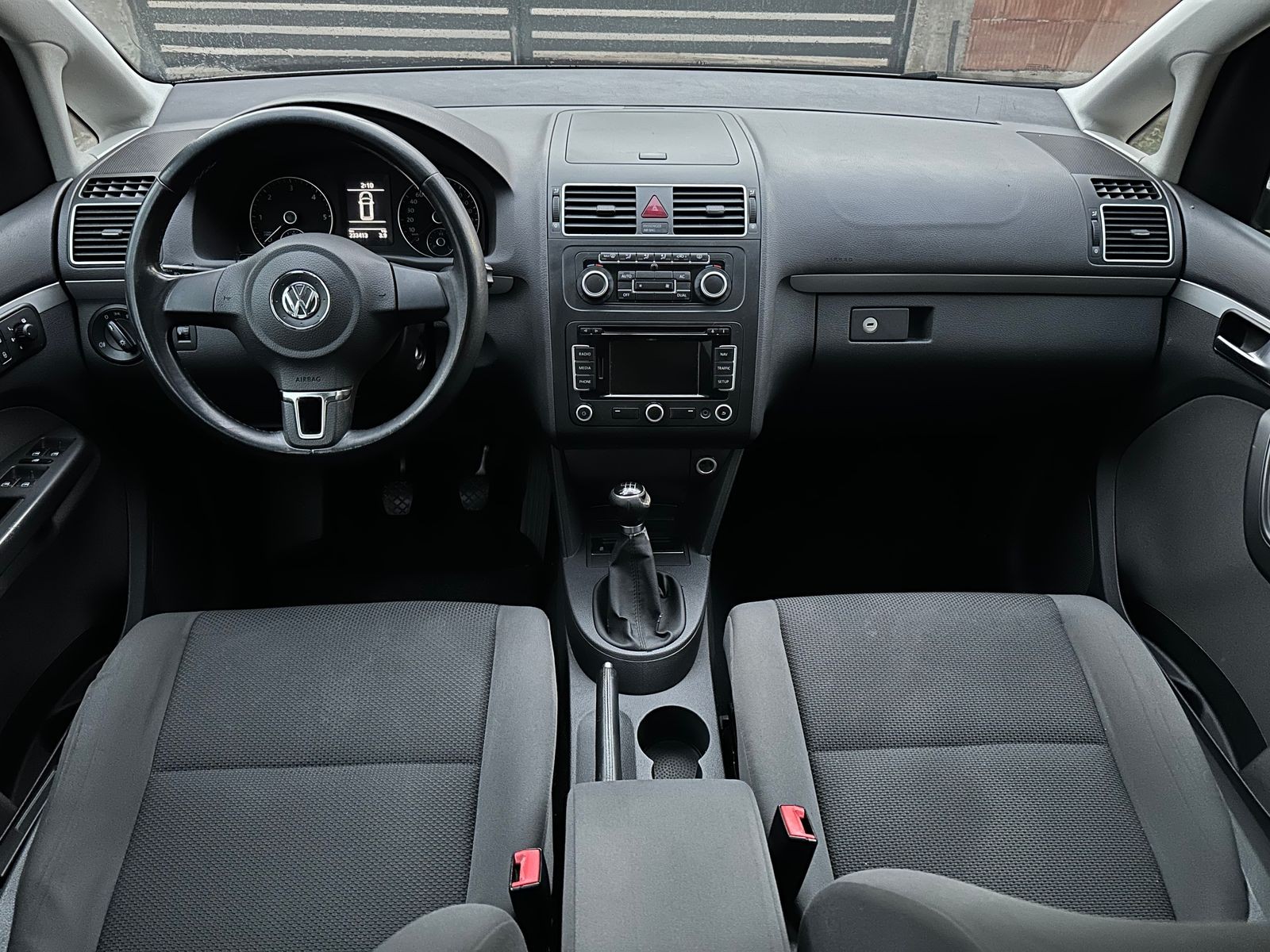 VW Touran 2011 1.6TDI