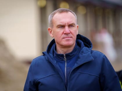Губернатор Югры посетил выставку в Сургуте