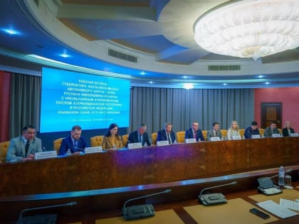 Руководство округа встретилось с делегацией из Азербайджана