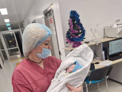 Первой новорожденной вартовчанокой в новом году стала девочка Амина