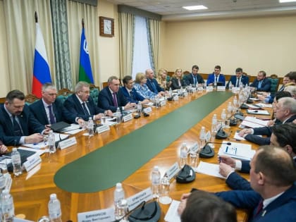 Борис Хохряков принял участие в рабочей встрече с парламентариями Тюменской областной Думы