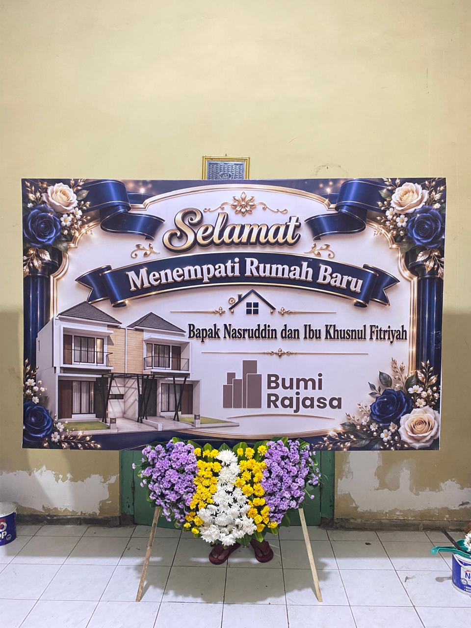 Bunga Papan Mahkota