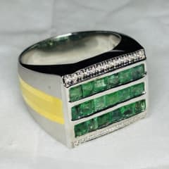 Natural Emerald princess cut with moissanite 
