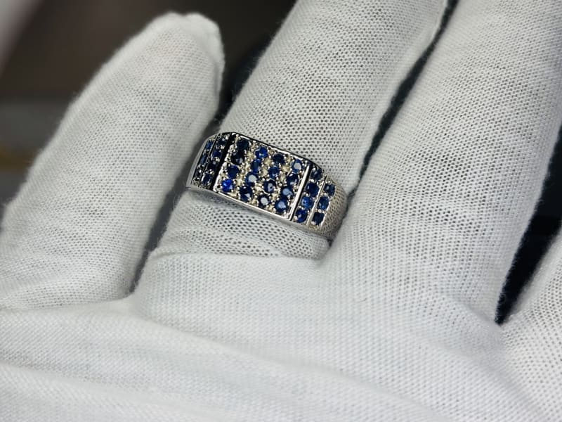 Blue sapphire 