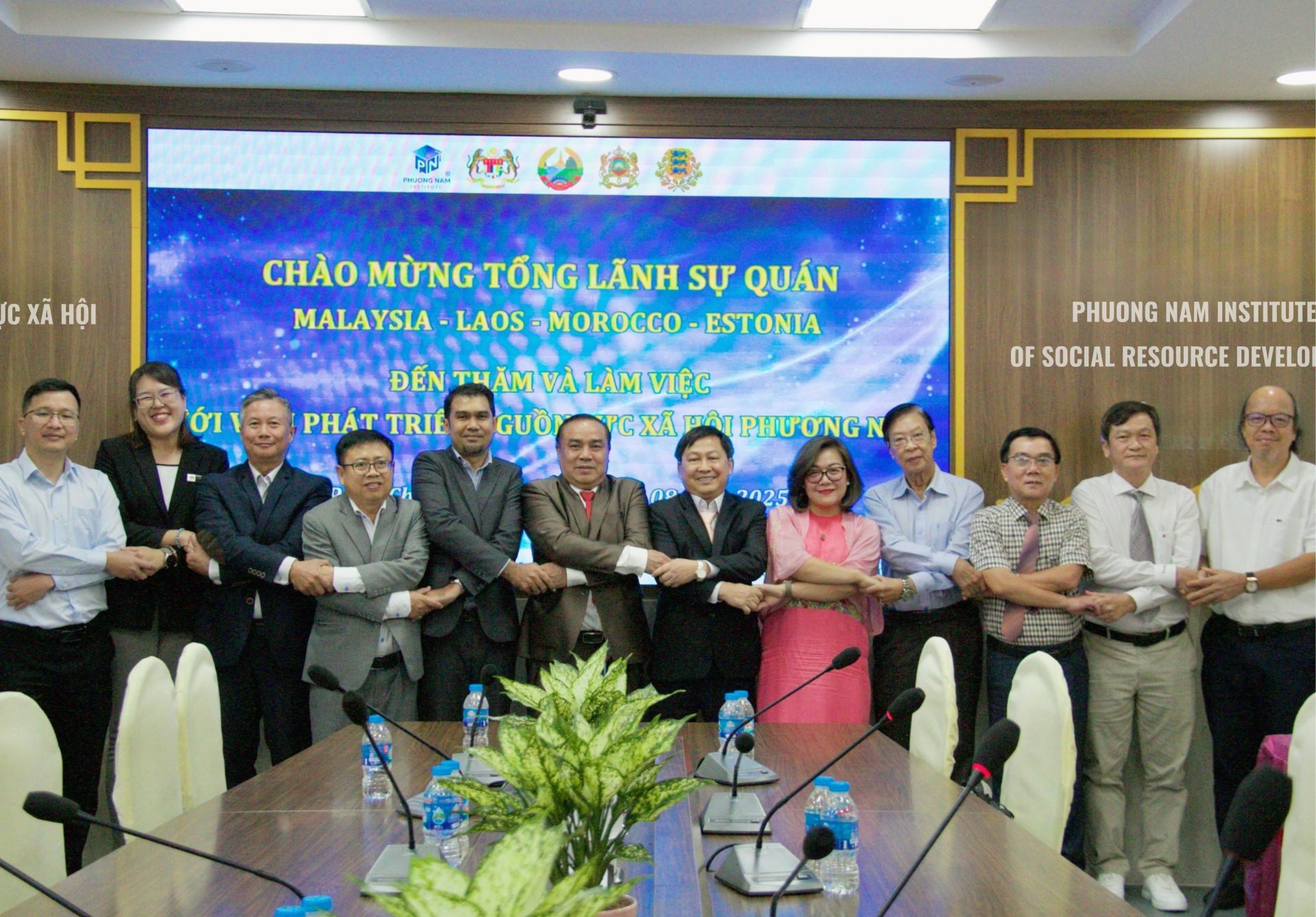 Featured <span>Images</span> 25