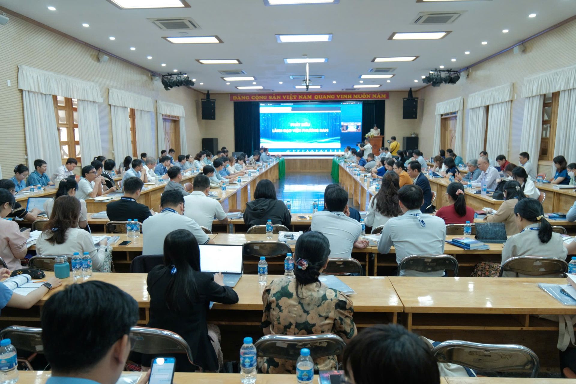 Featured <span>Images</span> 64