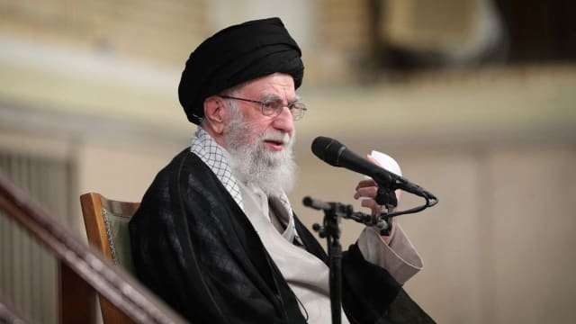 Iran’s Supreme Leader Ayatollah Ali Khamenei Killed in US-Israel Strikes – Global Impact & Succession Crisis