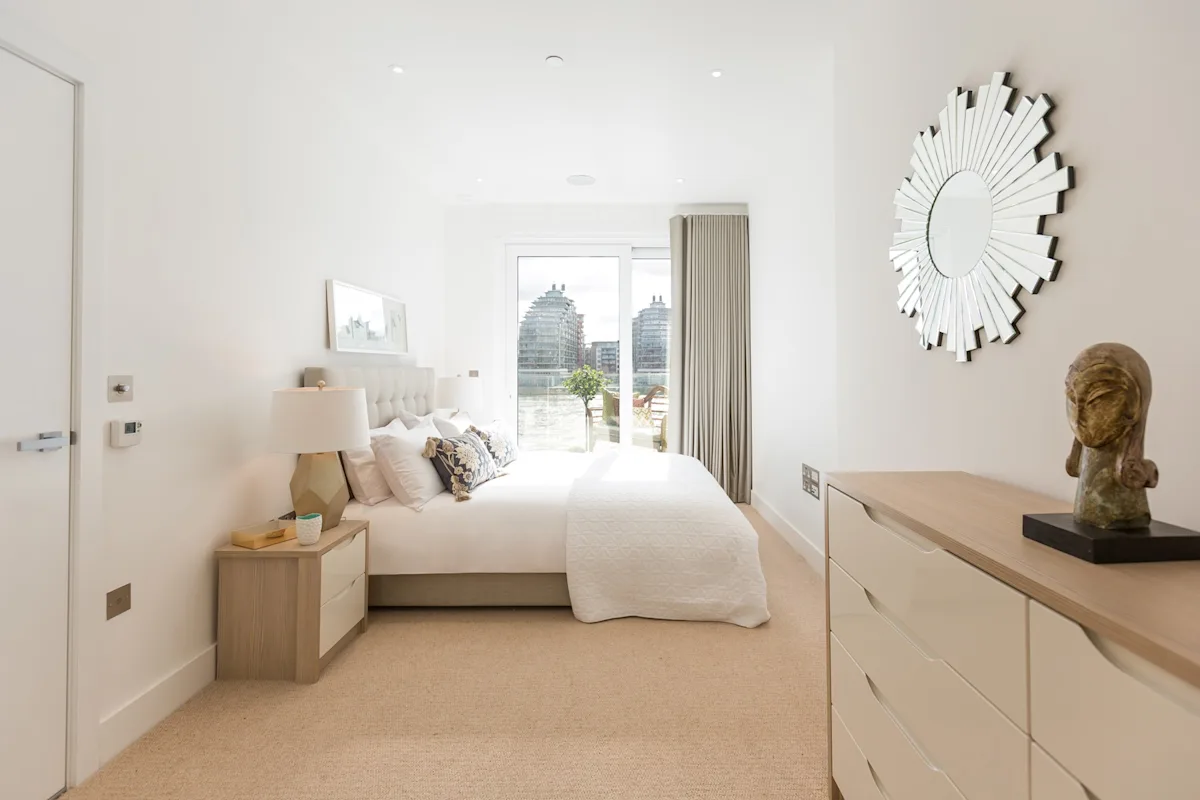 Thumbnail Spacious bedroom with balcony access at MyLo Fulham Riverside