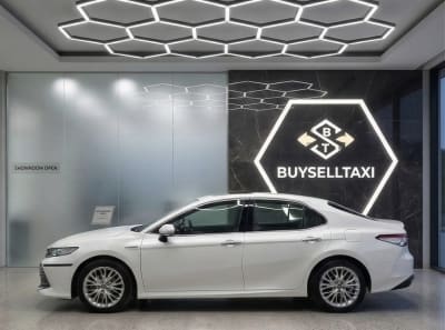2019 Toyota Camry used taxi for sale - New Delhi