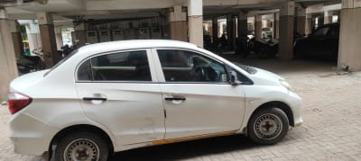 2017 Honda Amaze 1.5 E(O) i-DTEC used taxi for sale in New Delhi