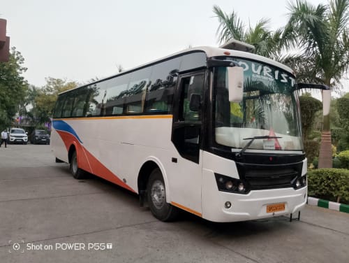 Tata Xpres — Tigor Petrol, Twin-CNG & Xpres-T EV in commercial taxi use, view 6