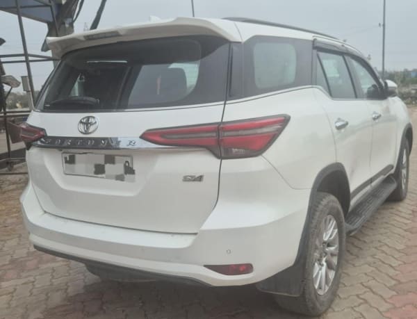 Toyota Fortuner 4x4 (2023)