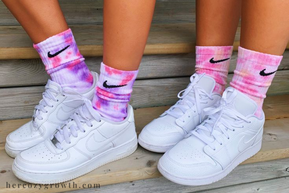 cheap girls night craft ideas tie dye socks
