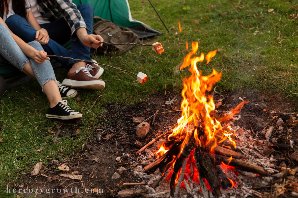 fall bucket list ideas autumn bonfire firepit evening