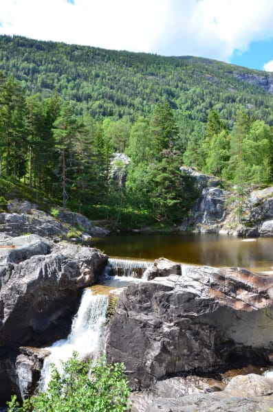 Нелегкие маршруты с легкими детьми: Kjeragbolten, Preikestolen, Trolltunga и Nigardsbreen за 4 дня с двумя детьми в рюкзаках (июль 2017)
