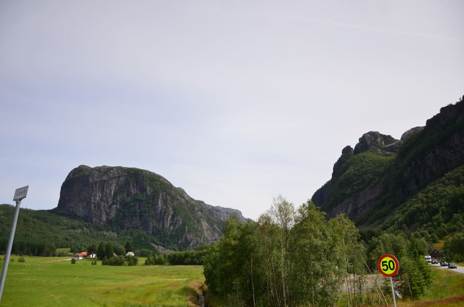 Нелегкие маршруты с легкими детьми: Kjeragbolten, Preikestolen, Trolltunga и Nigardsbreen за 4 дня с двумя детьми в рюкзаках (июль 2017)