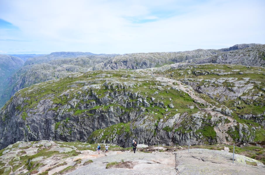 Нелегкие маршруты с легкими детьми: Kjeragbolten, Preikestolen, Trolltunga и Nigardsbreen за 4 дня с двумя детьми в рюкзаках (июль 2017)