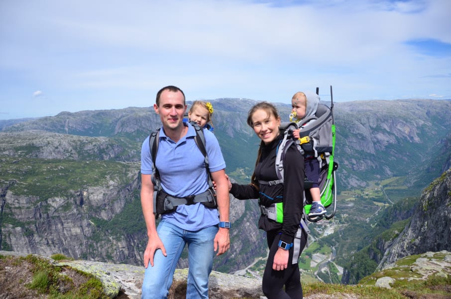 Нелегкие маршруты с легкими детьми: Kjeragbolten, Preikestolen, Trolltunga и Nigardsbreen за 4 дня с двумя детьми в рюкзаках (июль 2017)
