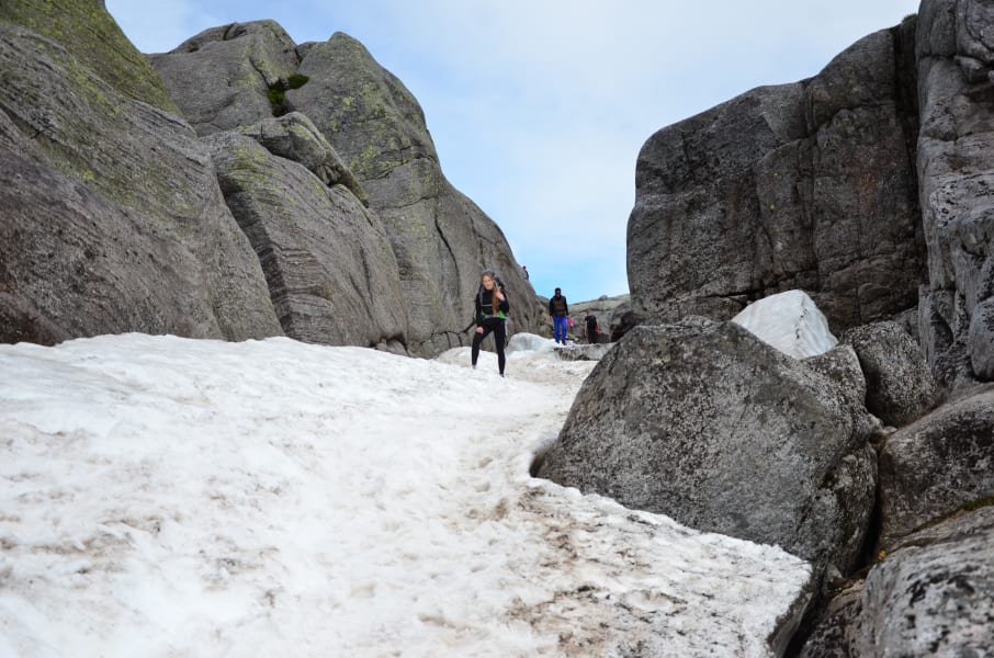 Нелегкие маршруты с легкими детьми: Kjeragbolten, Preikestolen, Trolltunga и Nigardsbreen за 4 дня с двумя детьми в рюкзаках (июль 2017)